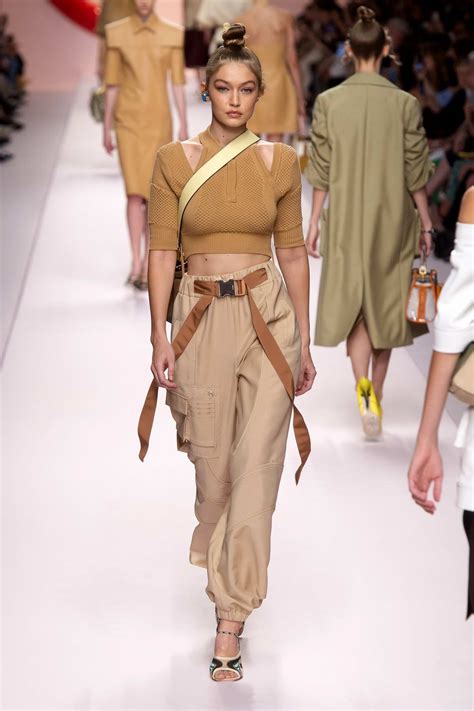 fendi s s fashion show 2019 milan-you tube